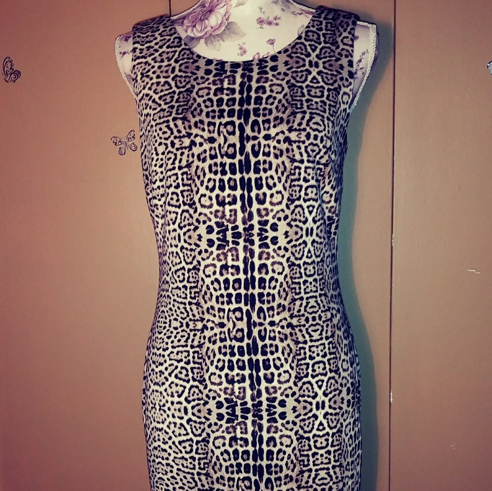 NWT Sleeveless Animal Print Dress